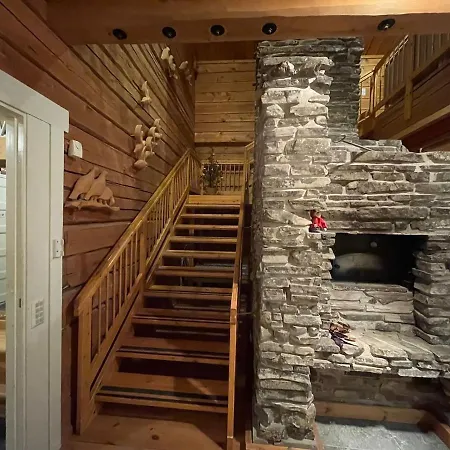 Arctic House
